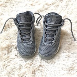 Little kids grey Jordans
